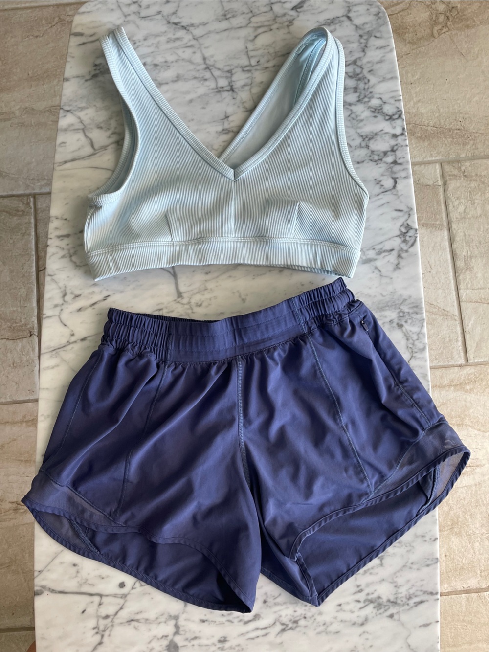 Lululemon Hotty Hot shorts 4” Rare color Moody Blues size 6